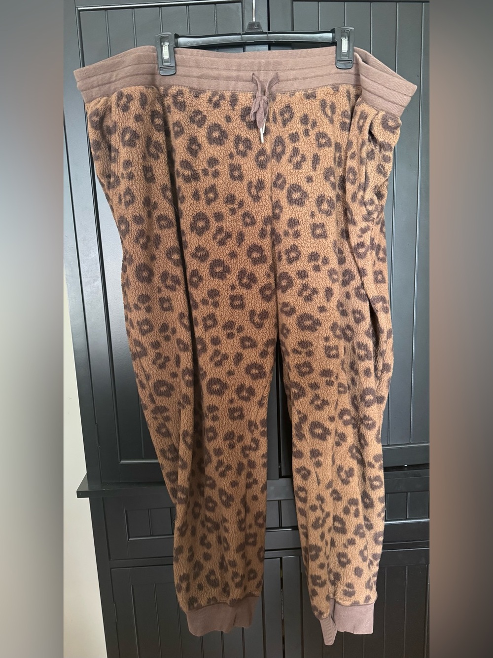 Old Navy 3X Brown Leopard Sherpa Jogger Sweatpants Cozy Plush Animal Print